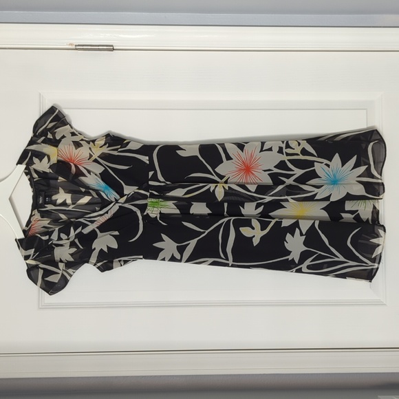 Mossimo Supply Co. Dresses & Skirts - Floral Dress with Cap Sleeves & Collar Detailing